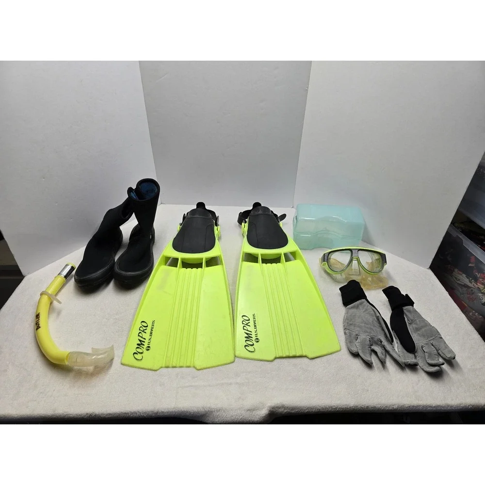 US Divers Compro Fins Sherwood Boots Snorkel Mask Gloves Set Neon Yellow Size 8